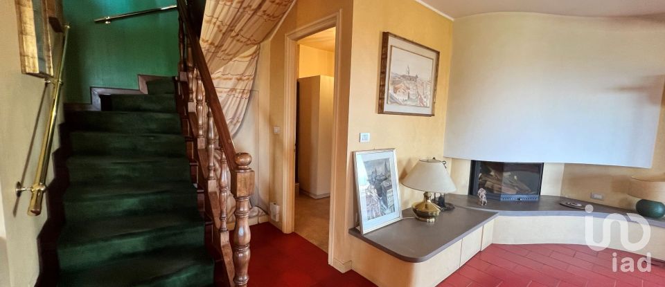 Casa indipendente 8 locali di 306 m² in Torino (10132)