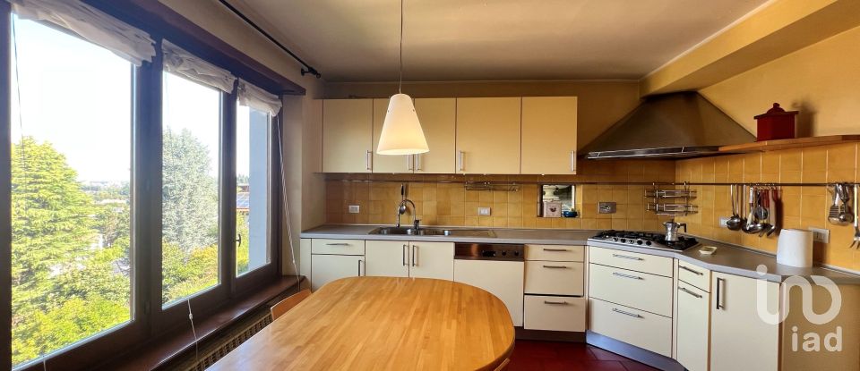 Casa indipendente 8 locali di 306 m² in Torino (10132)