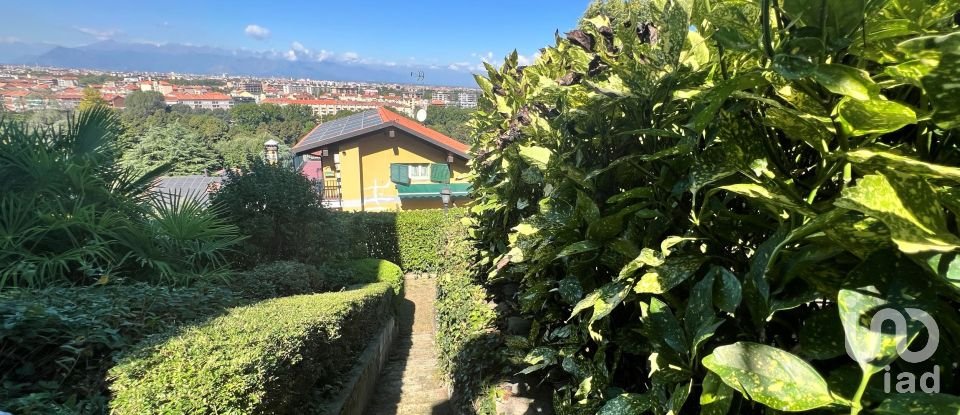 Casa indipendente 8 locali di 306 m² in Torino (10132)