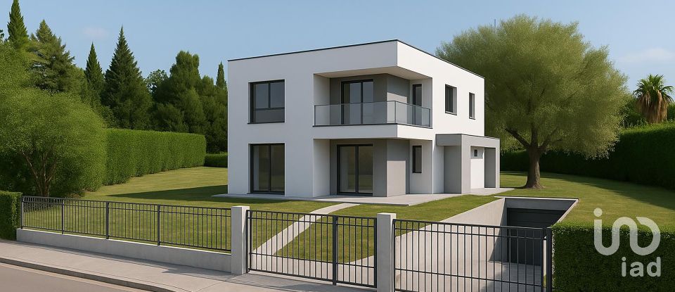 Terreno di 645 m² in Roseto degli Abruzzi (64026)