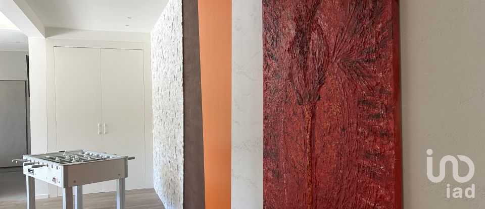 Casale 5 locali di 350 m² in Fermo (63900)