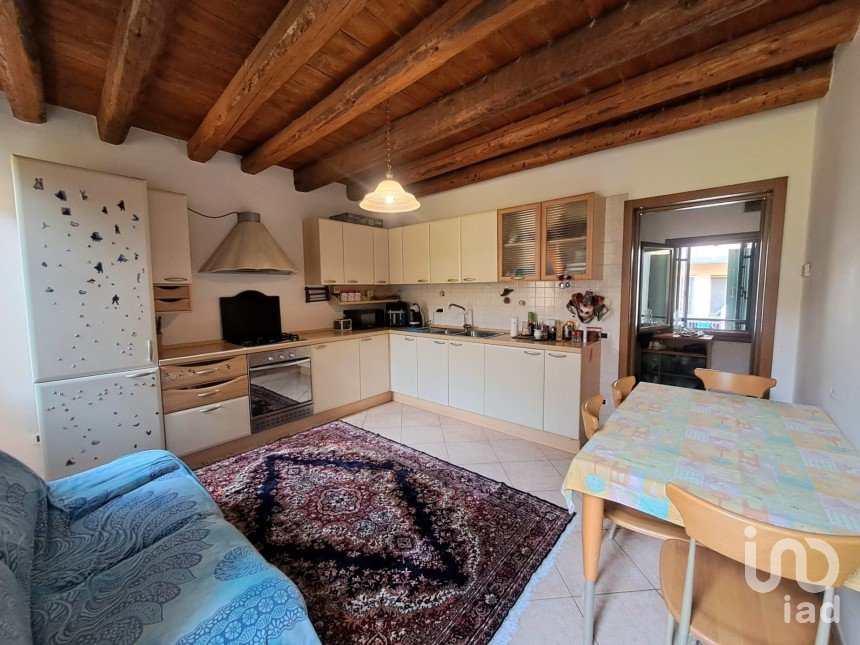 Trilocale di 65 m² a Rovigo (45100)