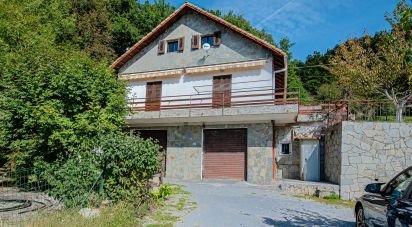 Villa Bifamiliare 13 locali di 190 m² in Ceranesi (16014)