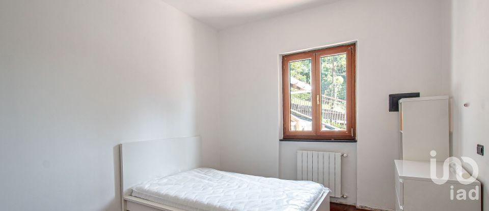 Villa Bifamiliare 13 locali di 190 m² in Ceranesi (16014)