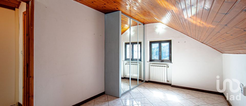 Villa Bifamiliare 13 locali di 190 m² in Ceranesi (16014)