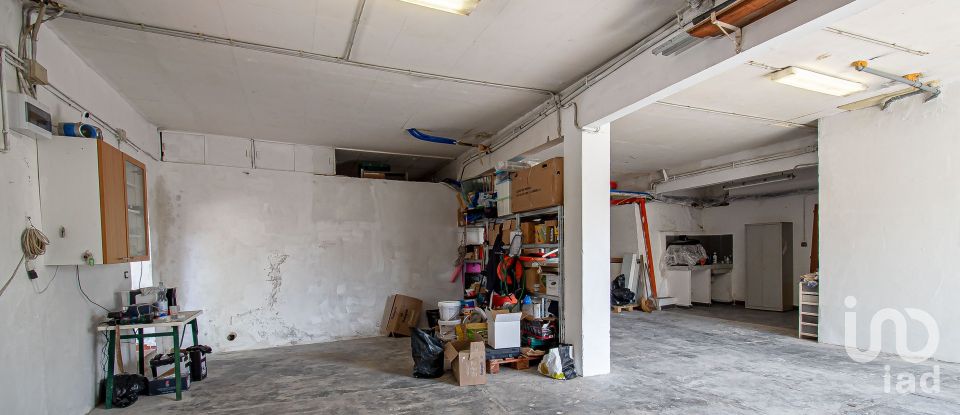 Villa Bifamiliare 13 locali di 190 m² in Ceranesi (16014)