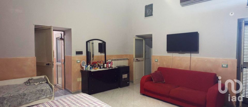 Bilocale di 80 m² a Afragola (80021)