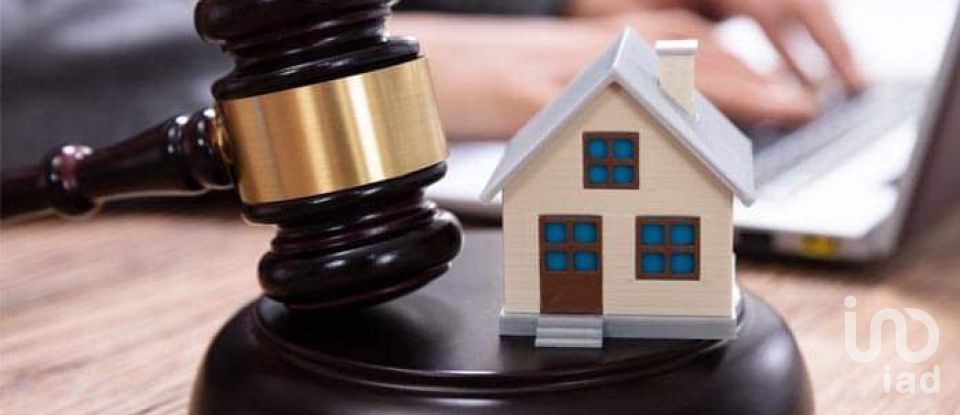 Farm 7 rooms of 254 m² in Scalenghe (10060)