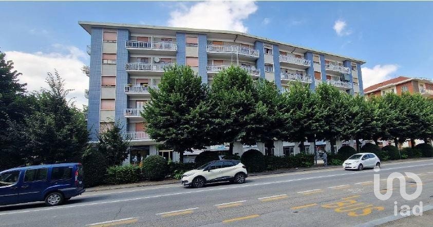 Four-room apartment of 127 m² in Pinerolo (10064)