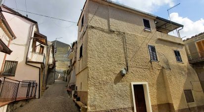 Casa indipendente / Villa 7 locali di 110 m² in Serra d'Aiello (87030)