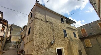 Casa indipendente / Villa 7 locali di 110 m² in Serra d'Aiello (87030)