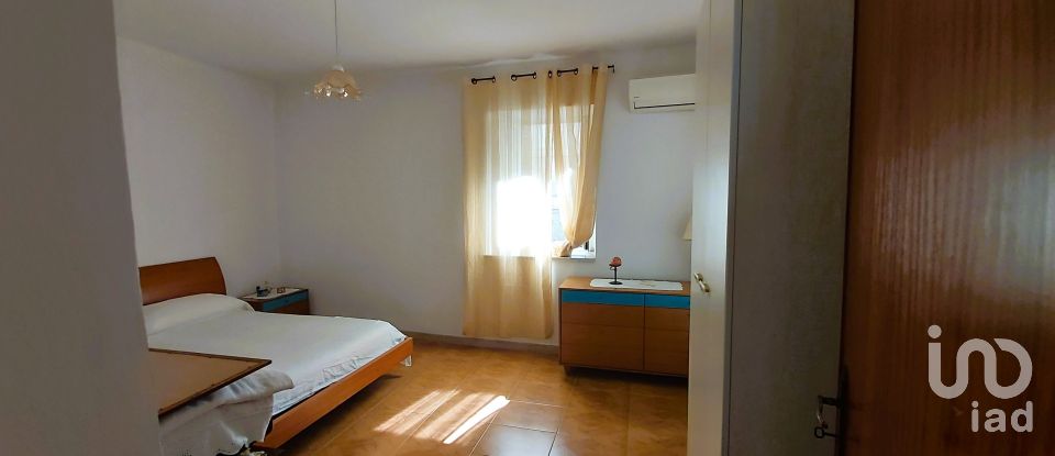 House 7 rooms of 110 m² in Serra d'Aiello (87030)