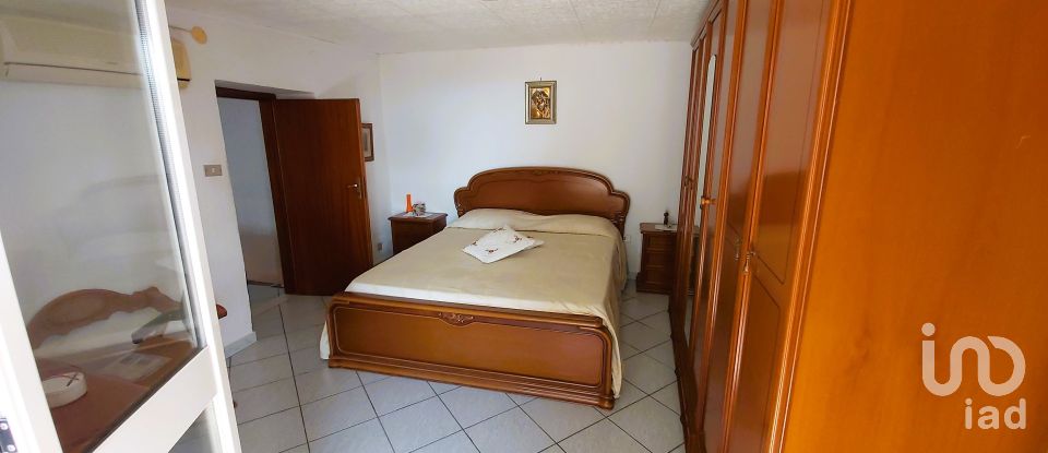 House 7 rooms of 110 m² in Serra d'Aiello (87030)