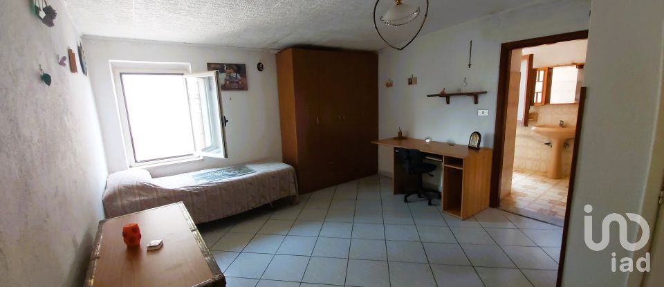 House 7 rooms of 110 m² in Serra d'Aiello (87030)