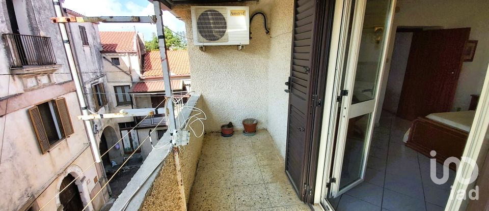 House 7 rooms of 110 m² in Serra d'Aiello (87030)