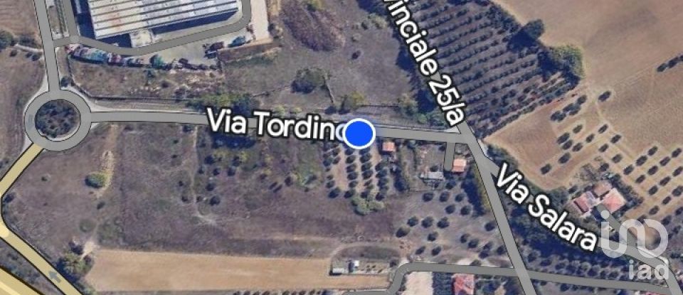 Terreno di 2.147 m² in Castellalto (64020)