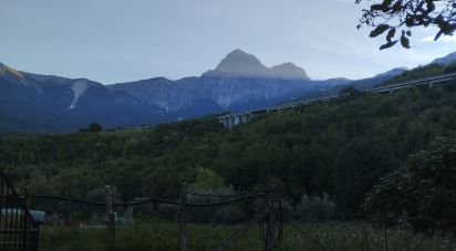 Casa di paese 14 locali di 220 m² in Colledara (64042)