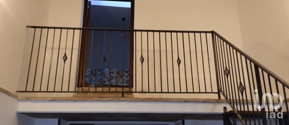Casa di paese 14 locali di 220 m² in Colledara (64042)