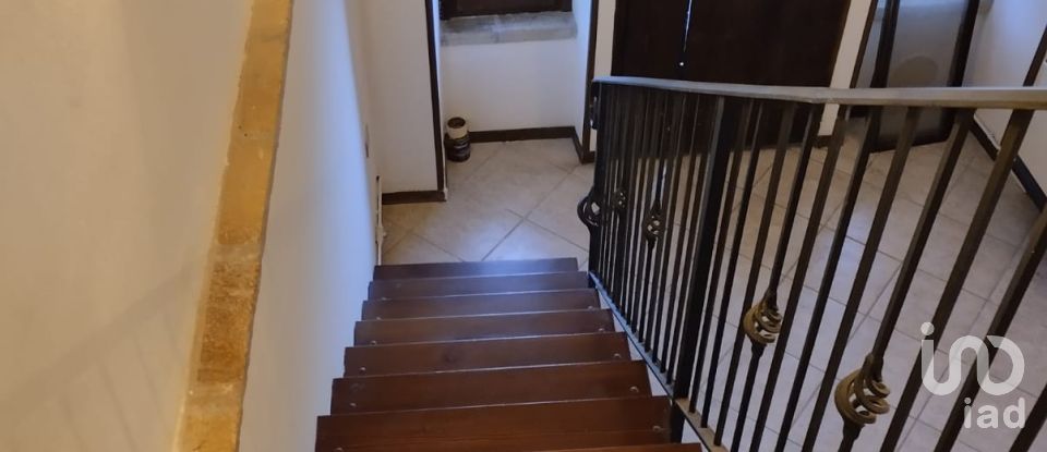 Casa di paese 14 locali di 220 m² in Colledara (64042)