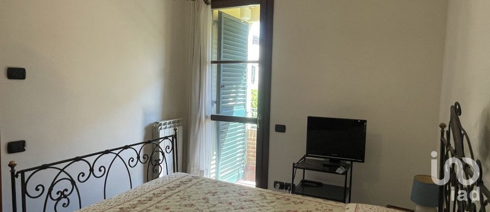 Traditional house 9 rooms of 195 m² in Arezzo (52100)