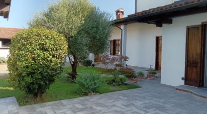 Casale 5 locali di 196 m² in Gambolò (27033)