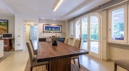 Casa indipendente / Villa 8 locali di 300 m² in La Cassa (10040)