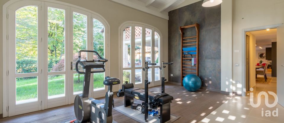 House 8 rooms of 300 m² in La Cassa (10040)