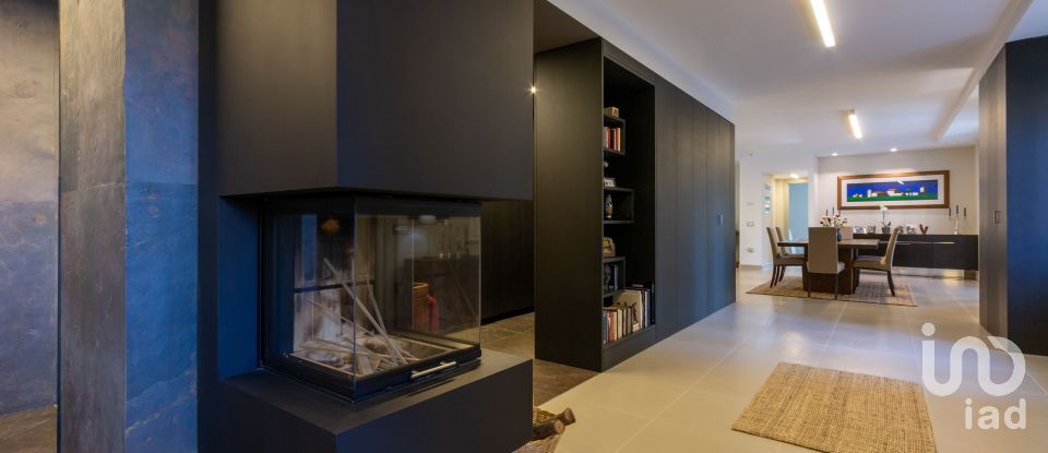 House 8 rooms of 300 m² in La Cassa (10040)