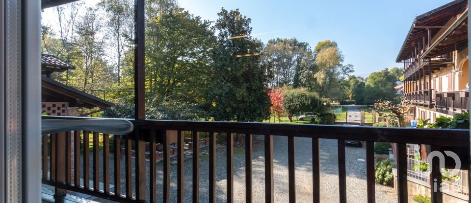 House 8 rooms of 300 m² in La Cassa (10040)