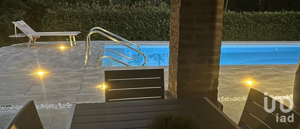 House 8 rooms of 300 m² in La Cassa (10040)