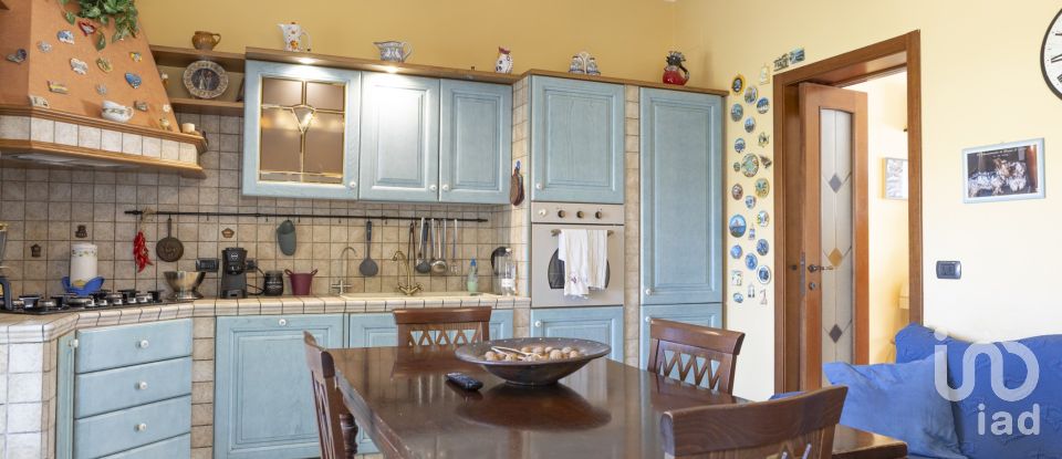 Apartment 8 rooms of 164 m² in Osimo (60027)