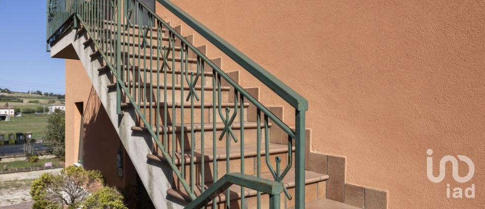 Apartment 8 rooms of 164 m² in Osimo (60027)