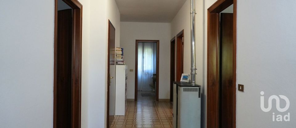 Farm 10 rooms of 269 m² in Carpi (41012)