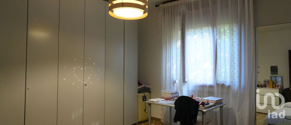 Farm 10 rooms of 269 m² in Carpi (41012)