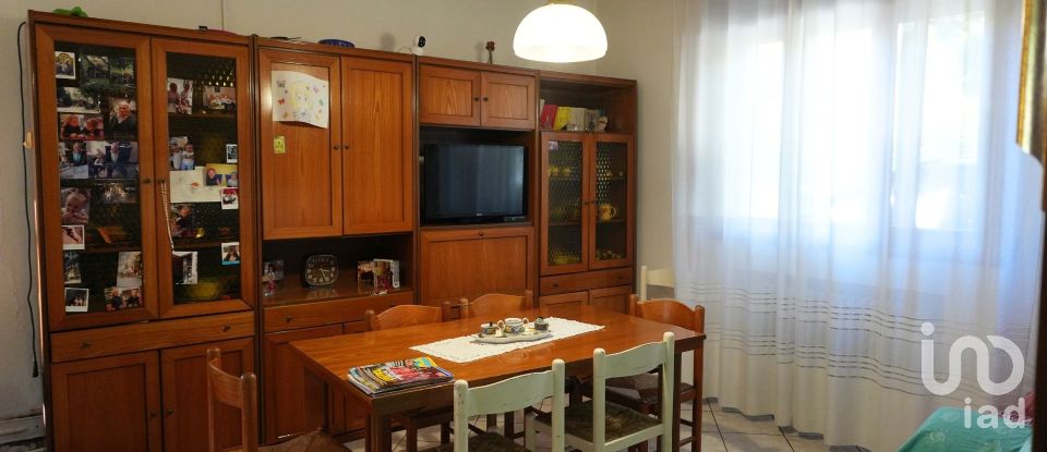 Farm 10 rooms of 269 m² in Carpi (41012)