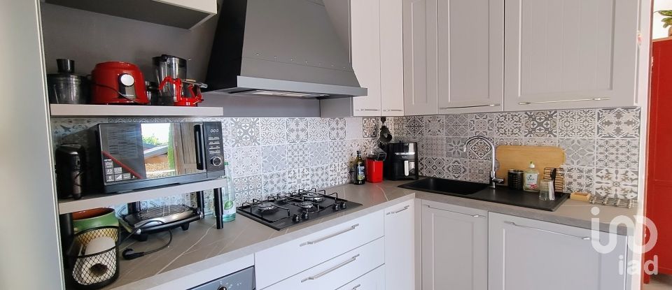 Traditional house 3 rooms of 90 m² in Premeno (28818)