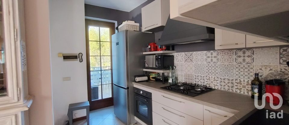 Traditional house 3 rooms of 90 m² in Premeno (28818)