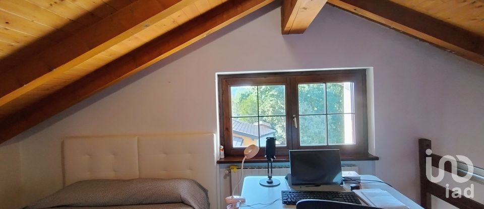 Traditional house 3 rooms of 90 m² in Premeno (28818)