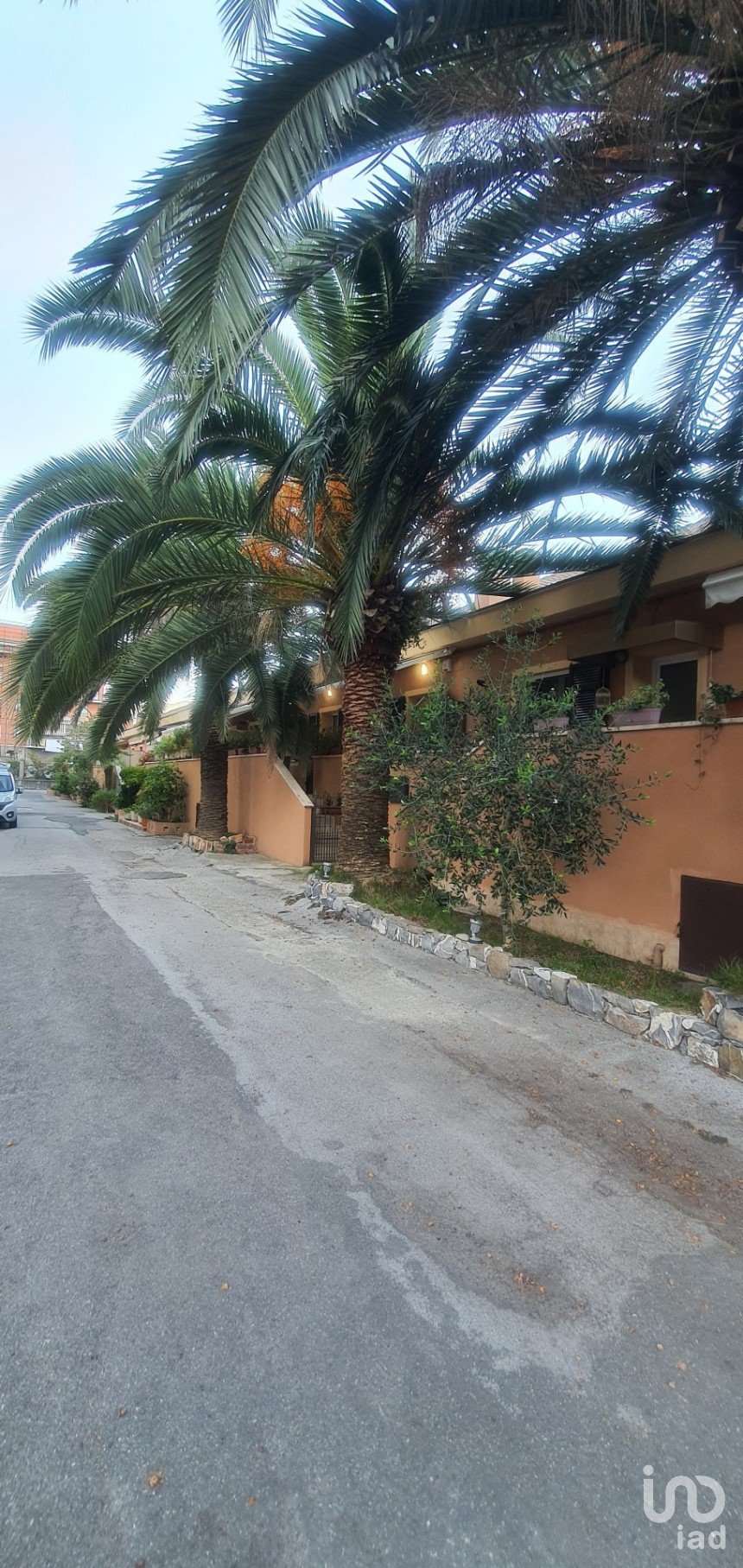 Villa a schiera 8 locali di 183 m² in Chiavari (16043)