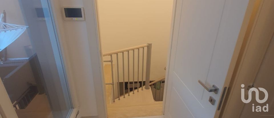 Villa a schiera 8 locali di 183 m² in Chiavari (16043)