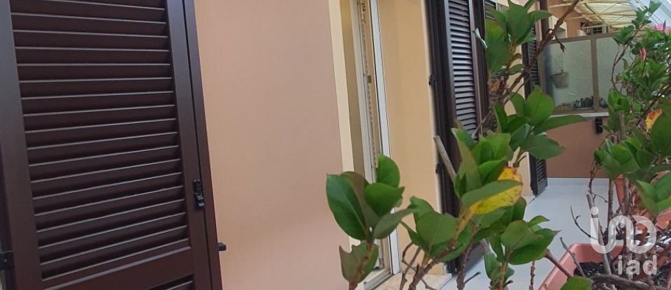 Villa a schiera 8 locali di 183 m² in Chiavari (16043)