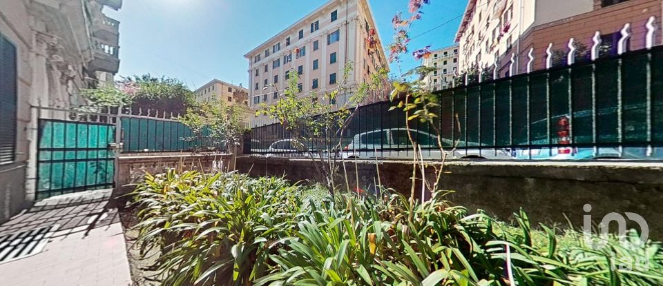 Trilocale di 97 m² a Genova (16137)