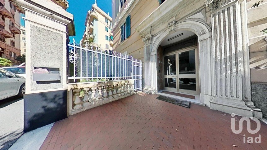 Trilocale di 97 m² a Genova (16137)