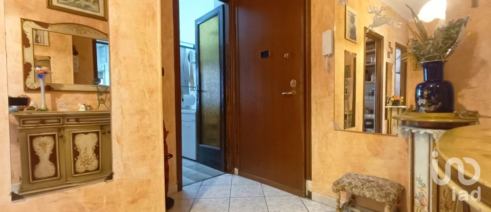 Apartment 7 rooms of 108 m² in Torino (10154)