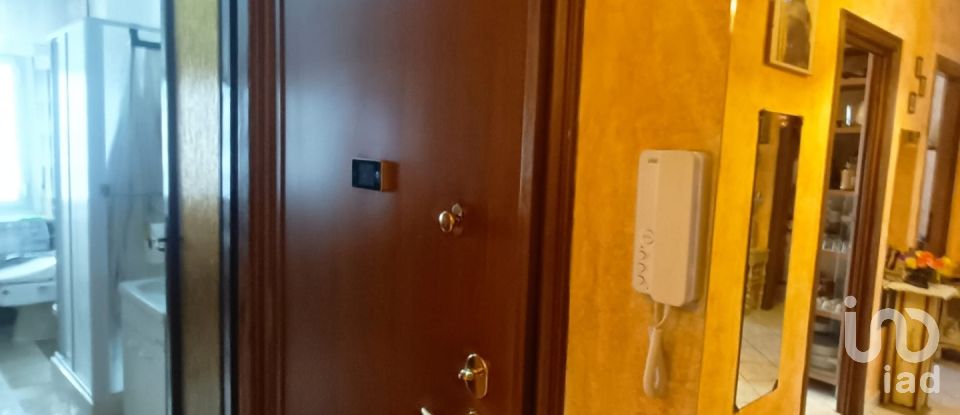 Apartment 7 rooms of 108 m² in Torino (10154)