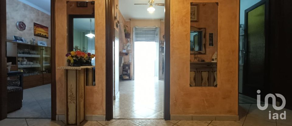 Apartment 7 rooms of 108 m² in Torino (10154)
