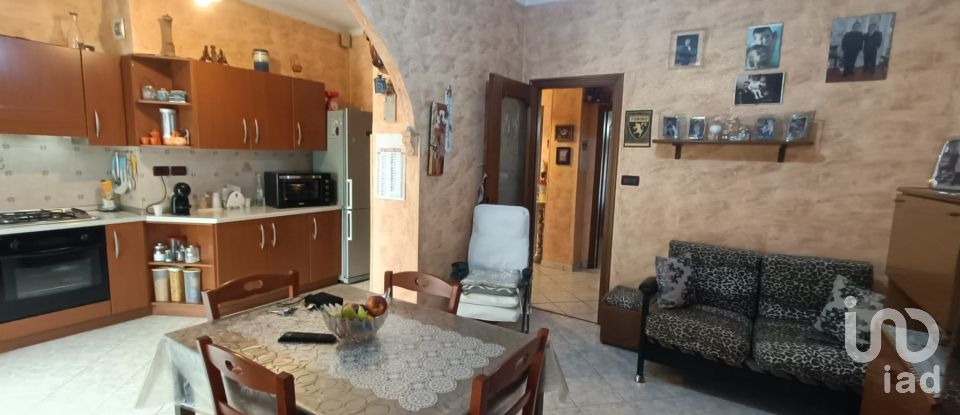 Apartment 7 rooms of 108 m² in Torino (10154)