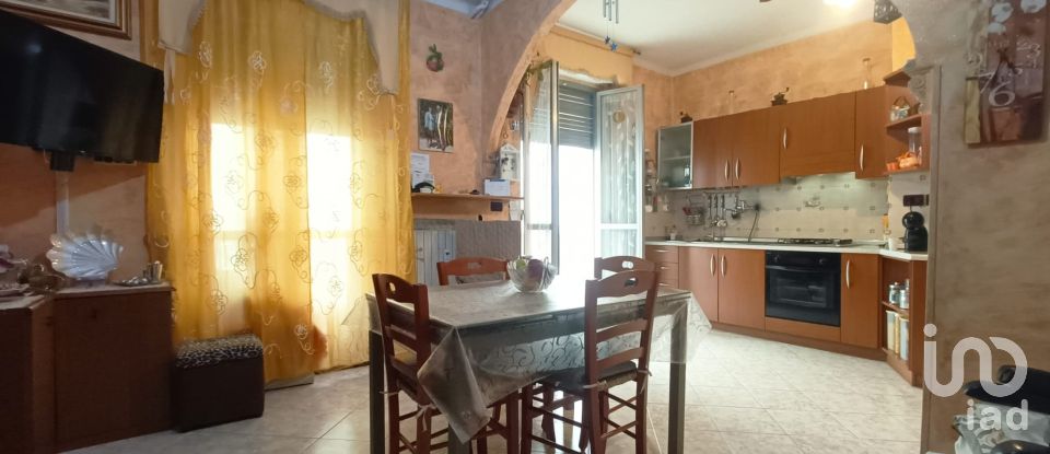 Apartment 7 rooms of 108 m² in Torino (10154)