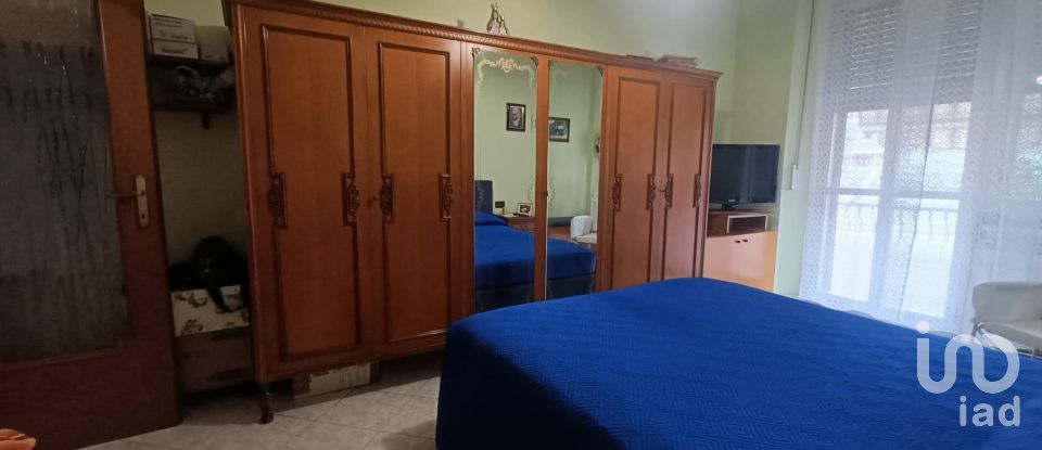 Apartment 7 rooms of 108 m² in Torino (10154)