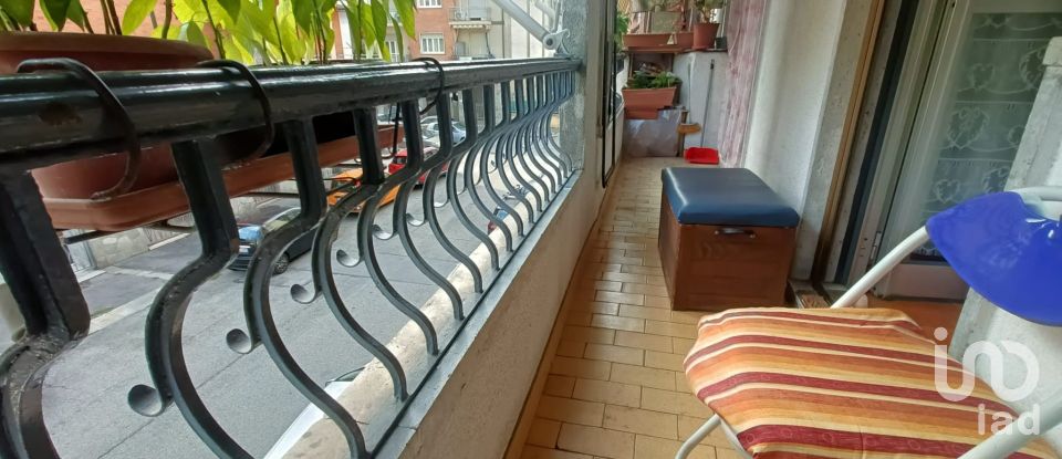 Apartment 7 rooms of 108 m² in Torino (10154)